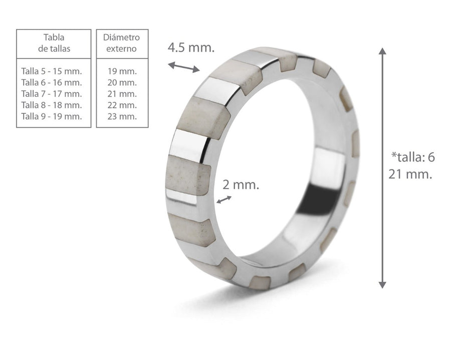 RING DISCS VERTICAL LINES. SILVER AND BONE