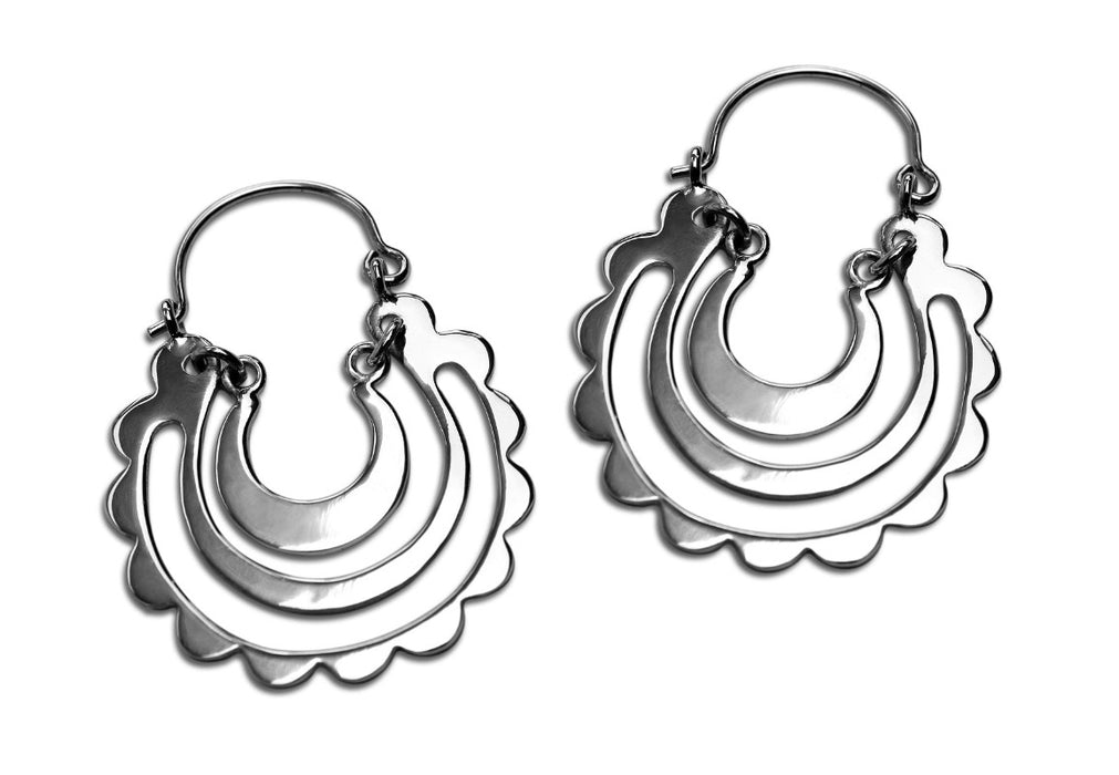 Earrings with triple waves on the outside silver .925