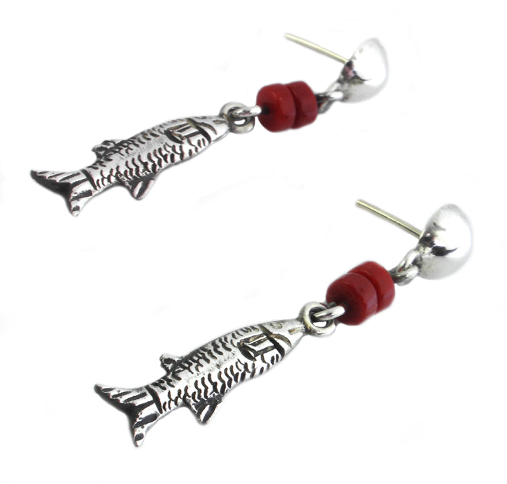 Fish fishing earrings. .925 silver and seashell beads