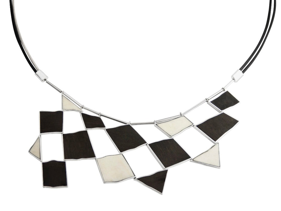 TRIANGLES AND RHOMBUS NECKLACE